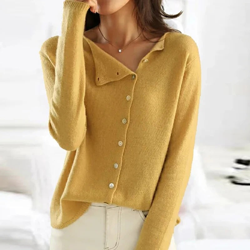 Liora - Chic and versatile sweater